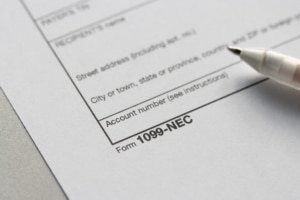 Tax Forms and Independent Contractors: What You Need to Know for Each Tax Season